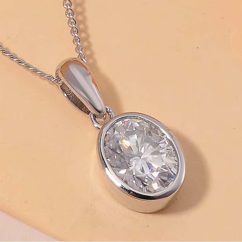 $339 Retail Moissanite 1.40 ctw Solitaire Pendant Necklace in Sterling Silver